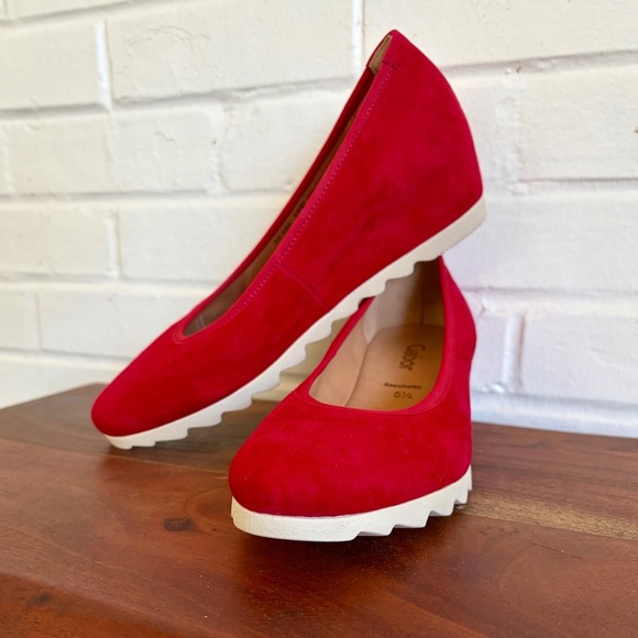 Gabor Shoes - Gabor Sacchetto (Suede) Women's Comfort Wedges, US SZ 5.5 NWOB